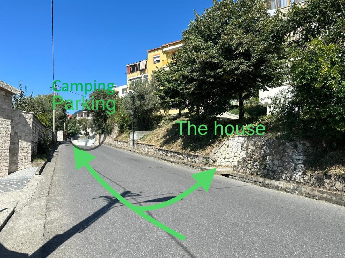 Hoxha House Hotel กรูเยอ ภายนอก รูปภาพ